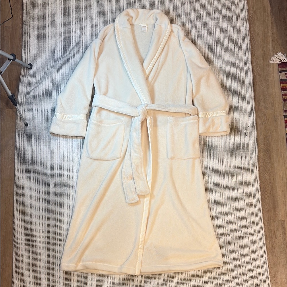 Luxurious Cream Women's Robe